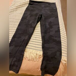 Women’s Lululemon 3/4 Camo Leggings
